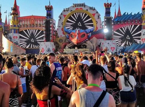 16fe72e1-b88a-4c2b-8fde-e4c31b4558d6_21-9-aspect-ratio_default_0