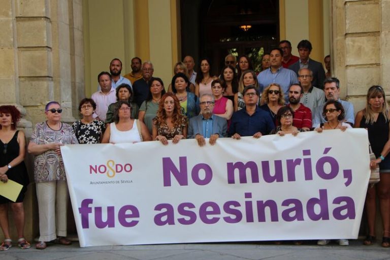 Minuto de silencio en señal de 