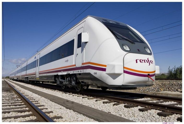 La cabecera de los servicios de alta velocidad Madrid-Alicante/Murcia se muda a la estación de Chamartín