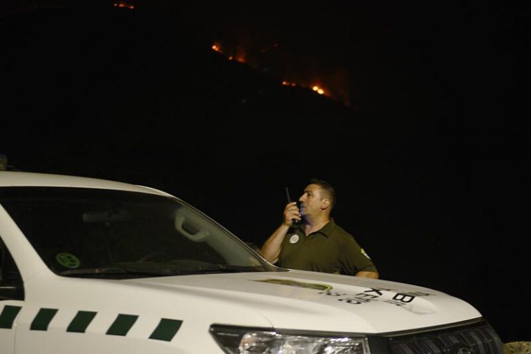Un nuevo incendio afecta a más de 20 hectáreas en Melón (Ourense) y continúan activos el de Cenlle y Oímbra