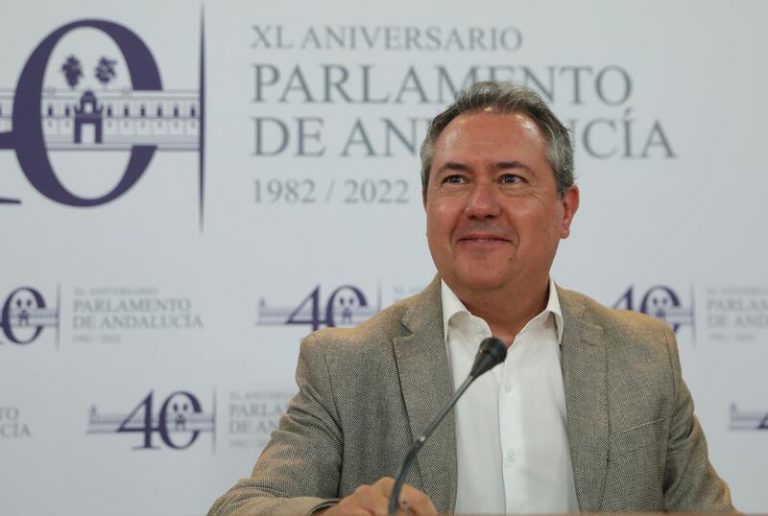 Espadas exige a Moreno adoptar medidas en lugar de oponerse al Gobierno