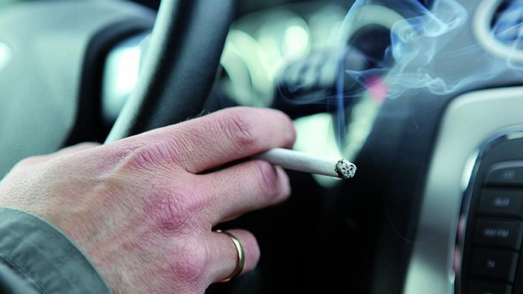 El truco definitivo para eliminar el olor a tabaco de la ropa 74 El truco definitivo para tu ropa