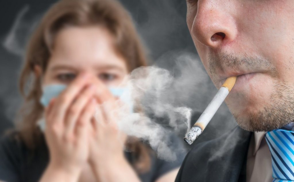 El truco definitivo para eliminar el olor a tabaco de la ropa 73 El tabaco no es solo una problemática de olores