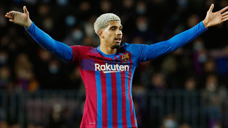 Ronald Araujo pasará por quirófano y podría perderse el Mundial