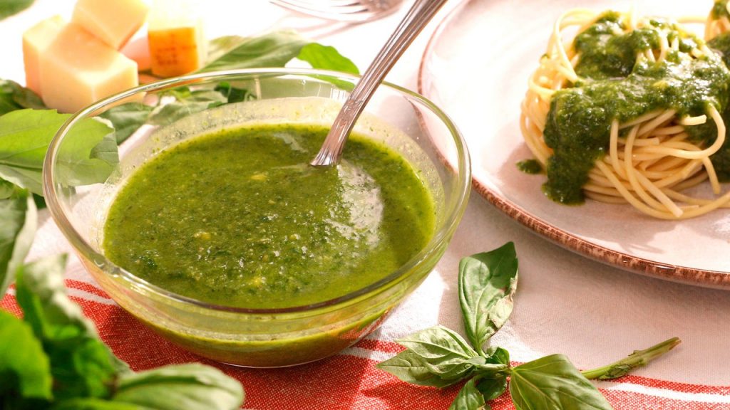 Pesto casero: así se hace para que te salga como de restaurante 55 Forma tradicional vs. mecánica