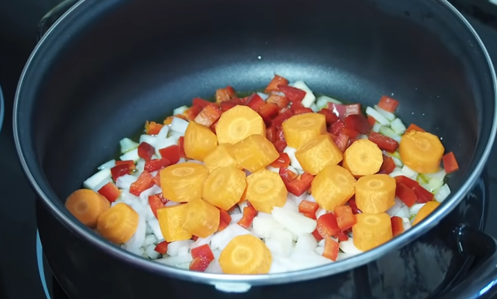 Carne de cerdo en salsa el clásico español que siempre gusta