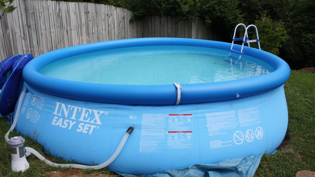 Cómo reparar una piscina de plástico 1 Cómo reparar una piscina de plástico