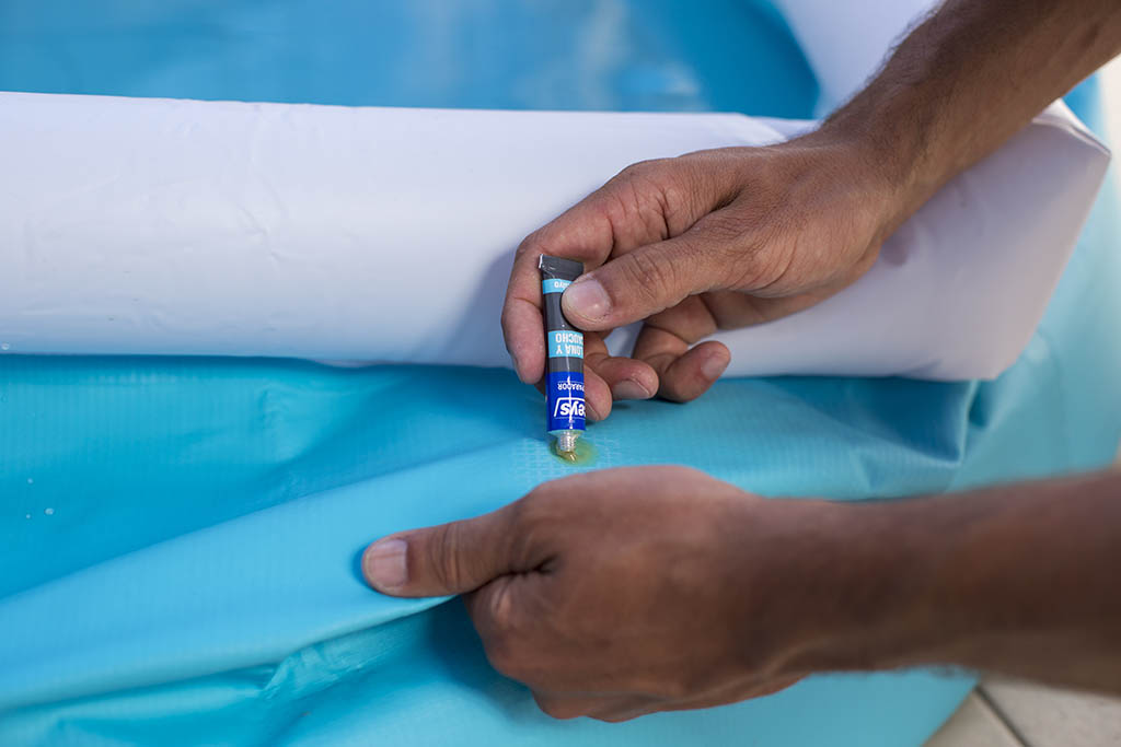 Reparación con silicona marina