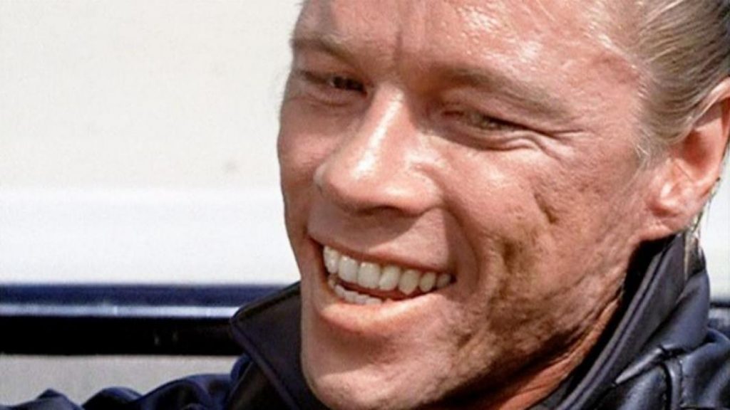 Dennis Cleveland Stewart era Cara de Cráter