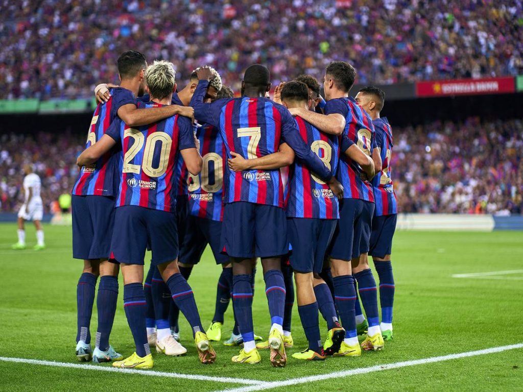 El Barcelona no puede cerrar su plantilla