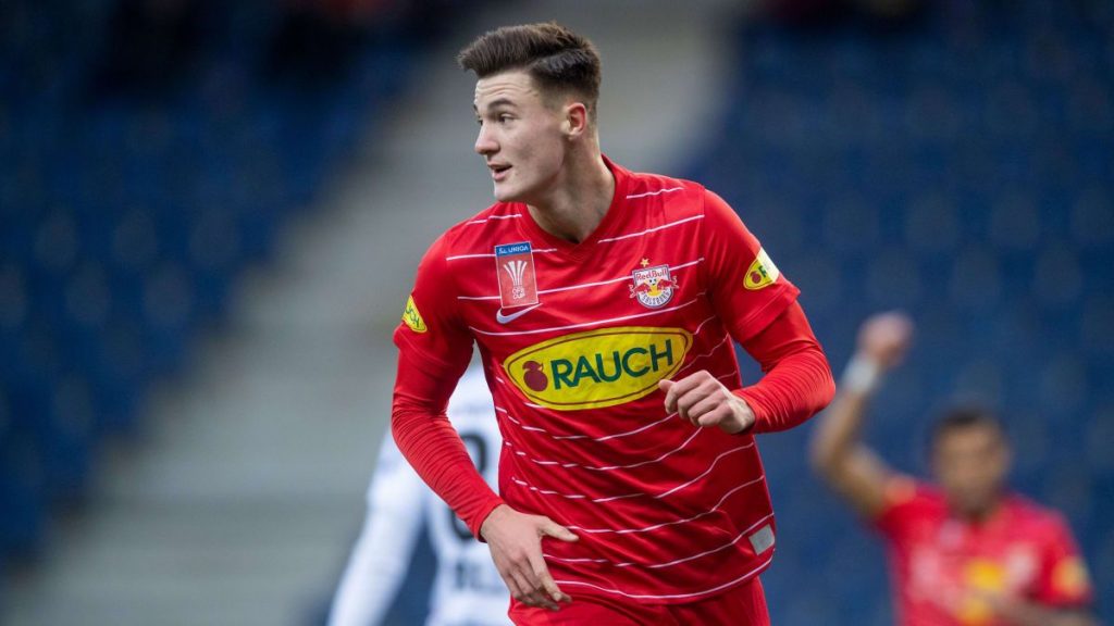 El 9 que ha perdido Florentino Pérez para el Real Madrid 92 El acuerdo que deja a Florentino Pérez contra las cuerdas