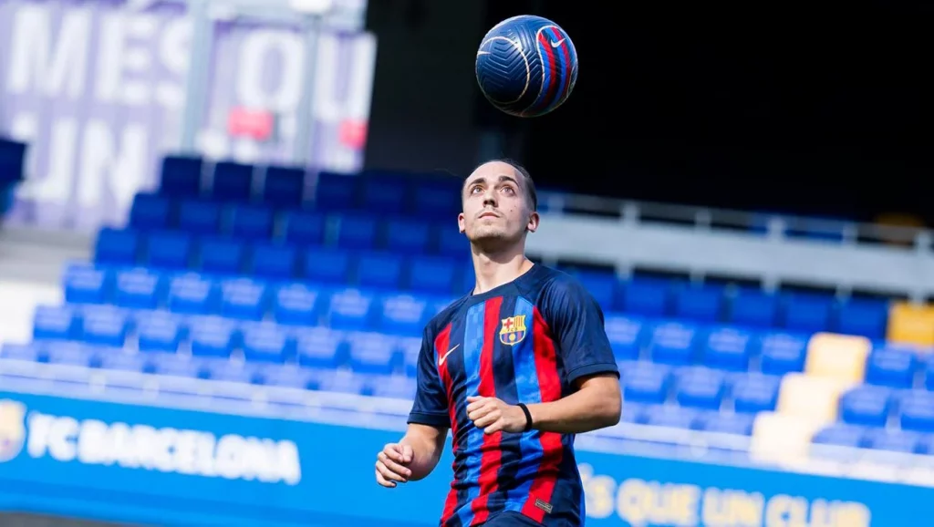 El equipo busca laterales