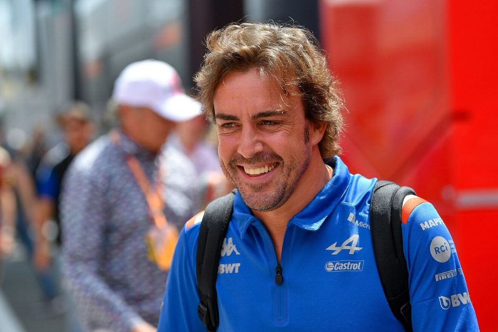 Todas las 'jugadas' que puede hacerle Alpine a Alonso hasta acabar lo que queda de temporada 140 El trago amargo para el disque "jefecito" de Alpine
