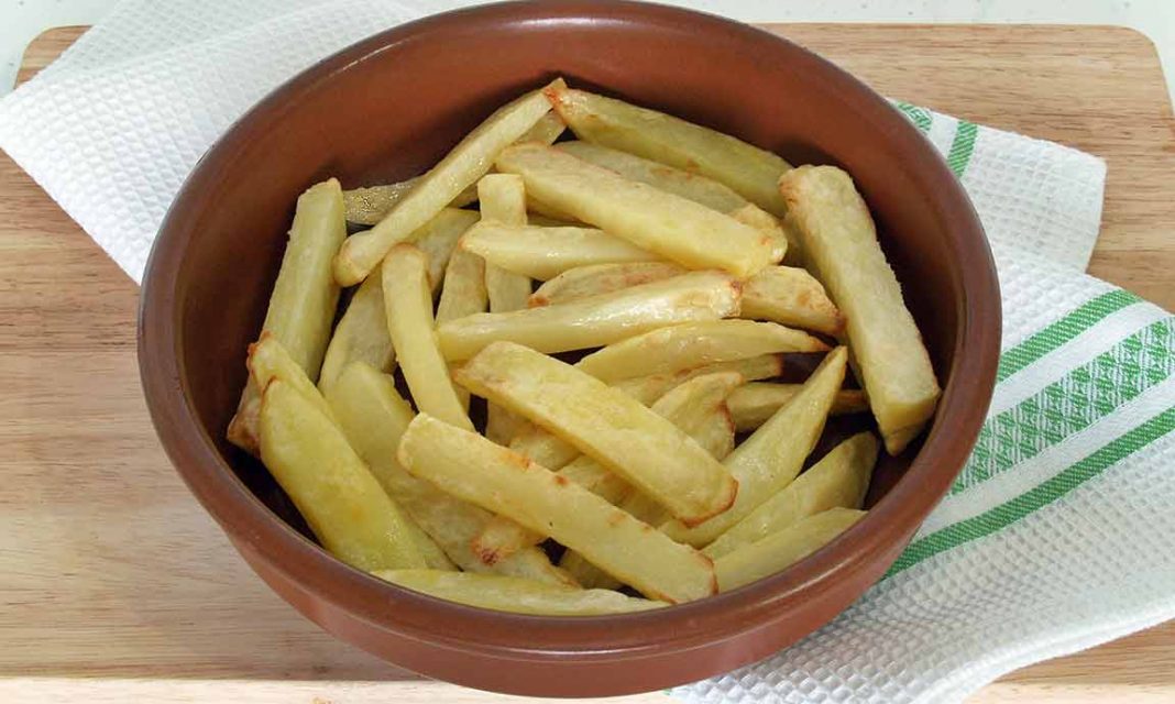 Lavar las patatas