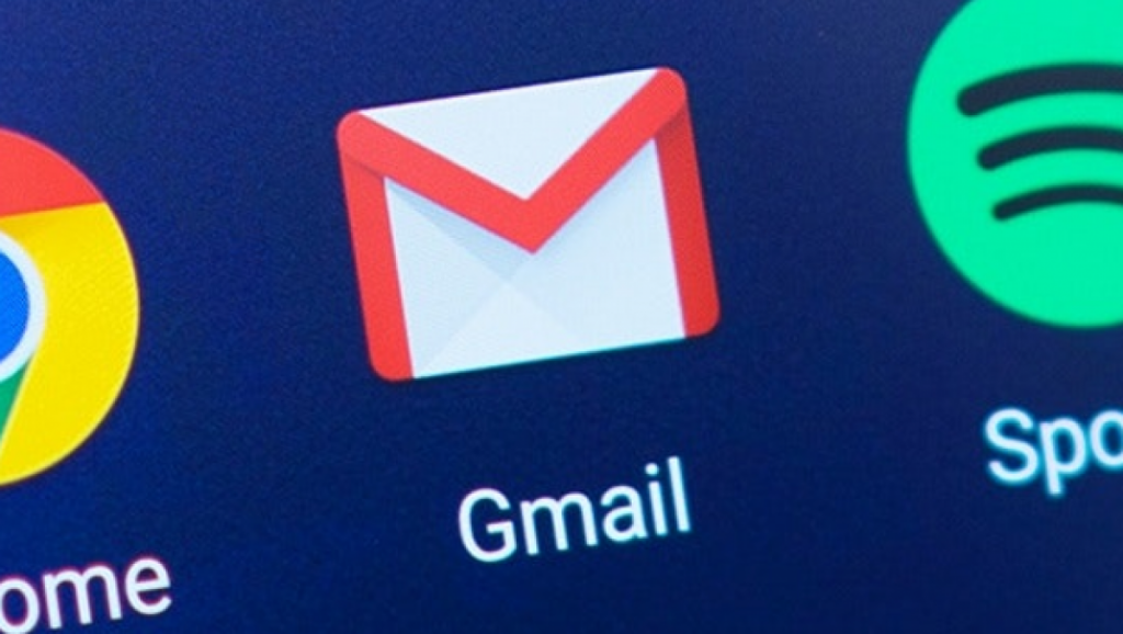 ¿Cuáles son las causas más comunes por las que un correo legítimo llega a la carpeta de spam?