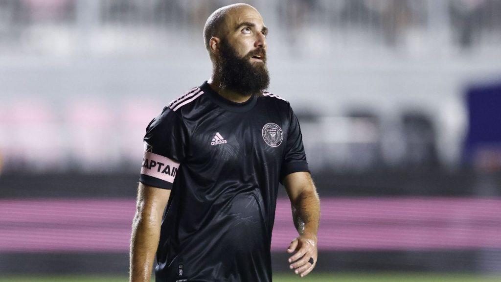 Gonzalo Higuaín y su liderazgo en el Santiago Bernabéu 