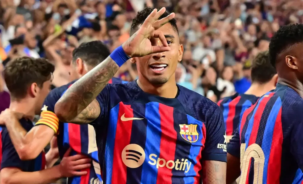 Las consecuencias para el Barça por culpa de Raphinha 57 Laporta tentó a Raphinha desde España