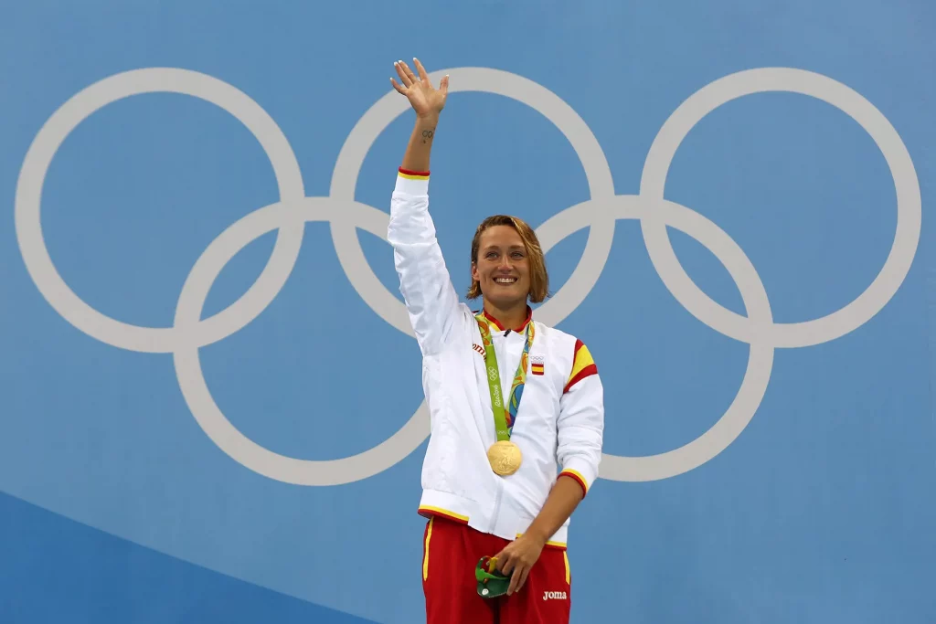 El dineral que gana cada medallista olímpico 4 Los atletas reciben becas para formarse en su deporte