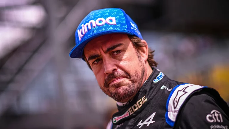 Los motivos reales por los que Fernando Alonso cambia de equipo para 2023