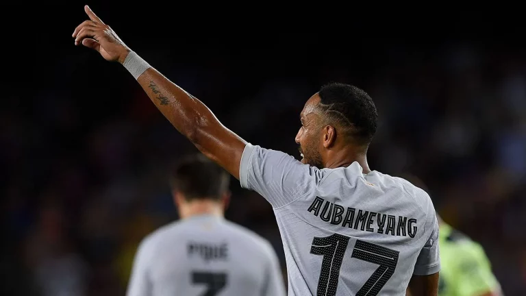 Los tres sustitutos de Aubameyang y Memphis Depay que podrían acabar en el Barcelona