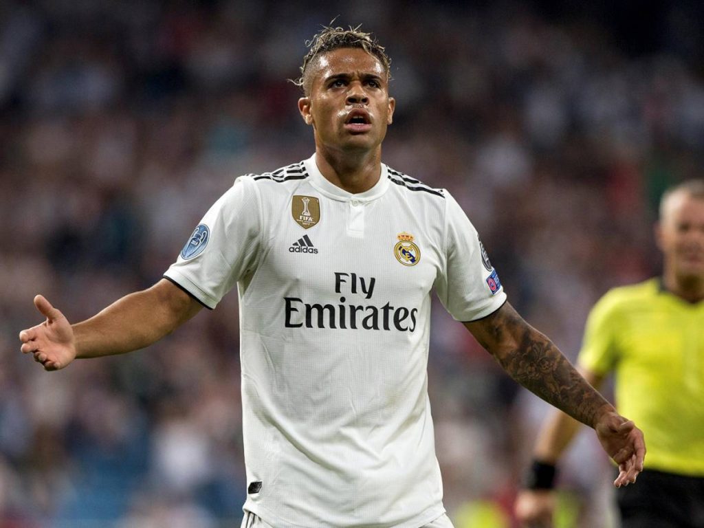 Real Madrid: El sorprendente motivo por el que Mariano no quiere salir 83 Mariano se ha enfrascado en aguarle la fiesta a Ancelotti