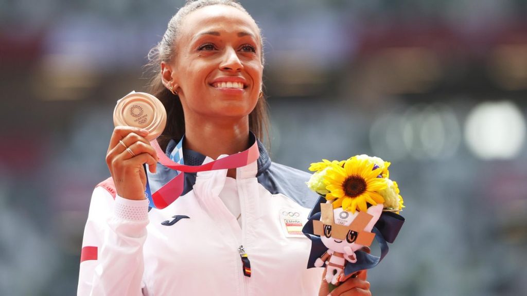 El dineral que gana cada medallista olímpico 6 Mientras más medallas gane un atleta mucho mejor será el premio