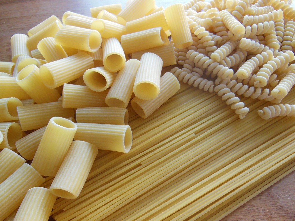 Pasta con atún: el plato más barato que te llenará como el que más