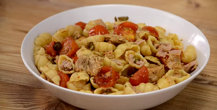 Pasta con atún: el plato más barato que te llenará como el que más