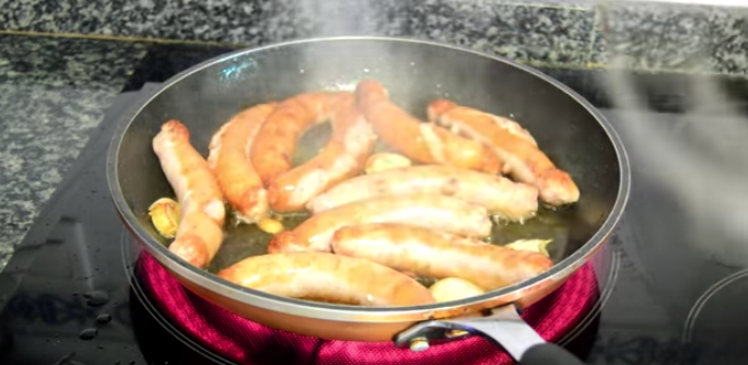 Salchichas al vino los trucos para cocinarlas en su punto