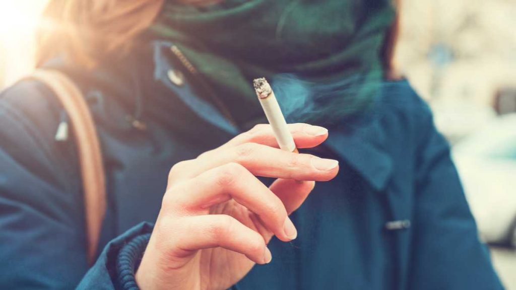 El truco definitivo para eliminar el olor a tabaco de la ropa 80 Aceite de árbol de té