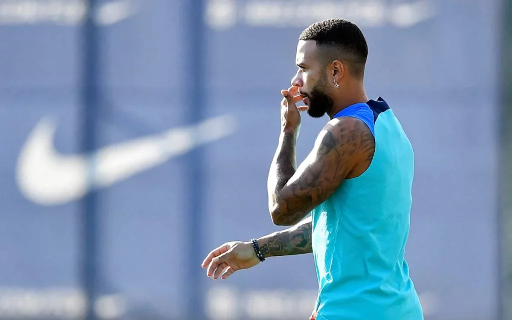 Tiene a varios clubes encina que lo pueden acoger