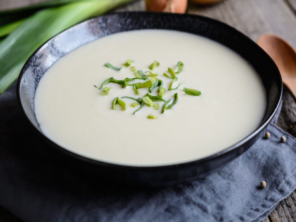 Vichyssoise: la crema fría de verano que vas a hacer perfecta con esta receta 118 Vichyssoise la crema fría de verano que vas a hacer perfecta con esta receta