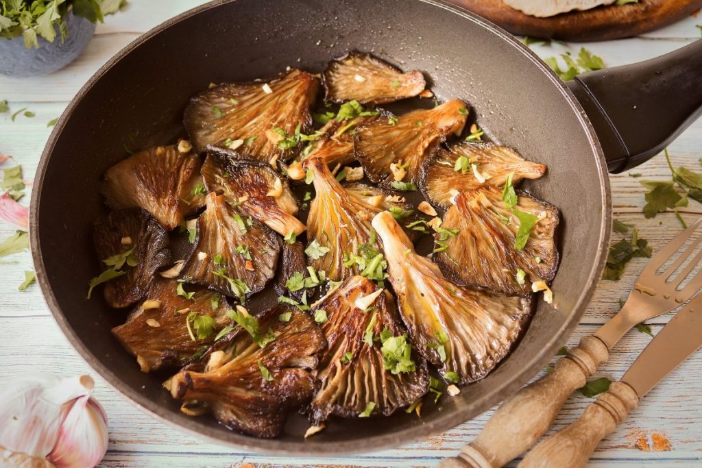 Sartén de setas con tortilla