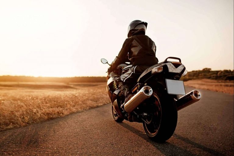 Encontrar una selección con algunas de las mejores marcas de chaquetas de moto para verano es posible en la tienda online MOTÓNITY