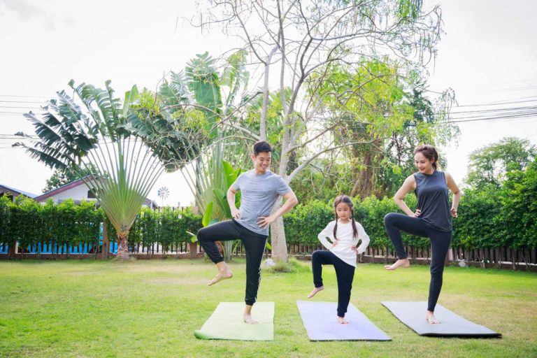 Fortalecimiento Vital sobre los beneficios de practicar una rutina de yoga diaria