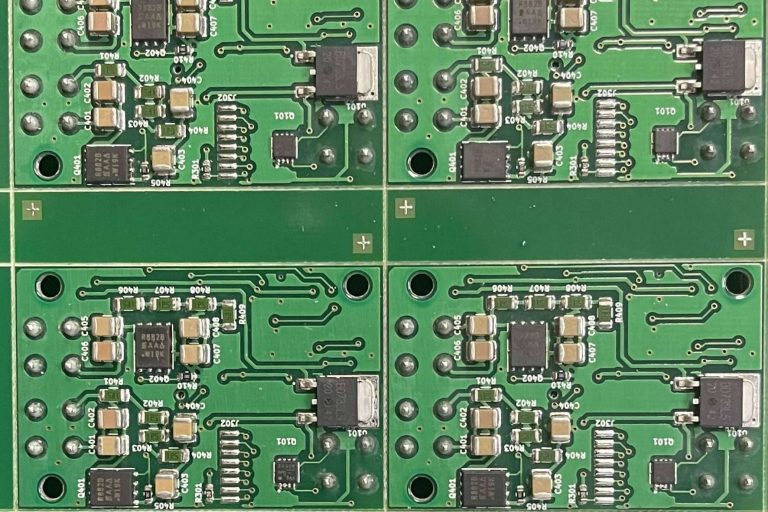 La empresa española A Blue Thing In The Cloud diseña aparatos electrónicos para clientes en todo el mundo