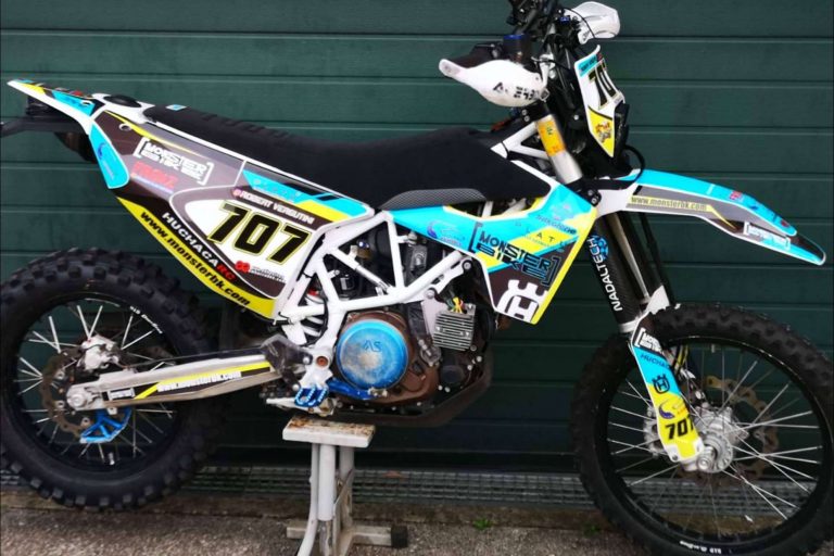 Las pegatinas personalizadas para moto off road que ofrece ADHESIVOSEMBARRADOS