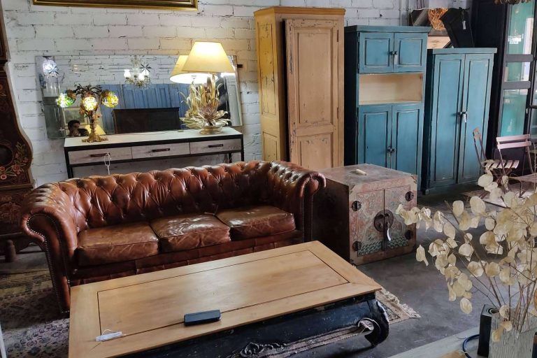 Chaplin se ocupa de la decoración y coleccionismo en el corazón de l'Empordà