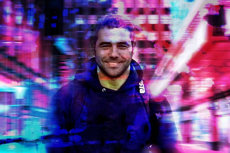 La vida de Kuma Pop se compone de las ciencias sociales de día y la producción musical de noche