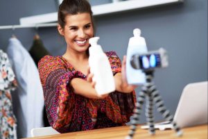 Apuesta por el boca a boca como estrategia de publicidad, por parte de la plataforma de marketing digital Brandarmies