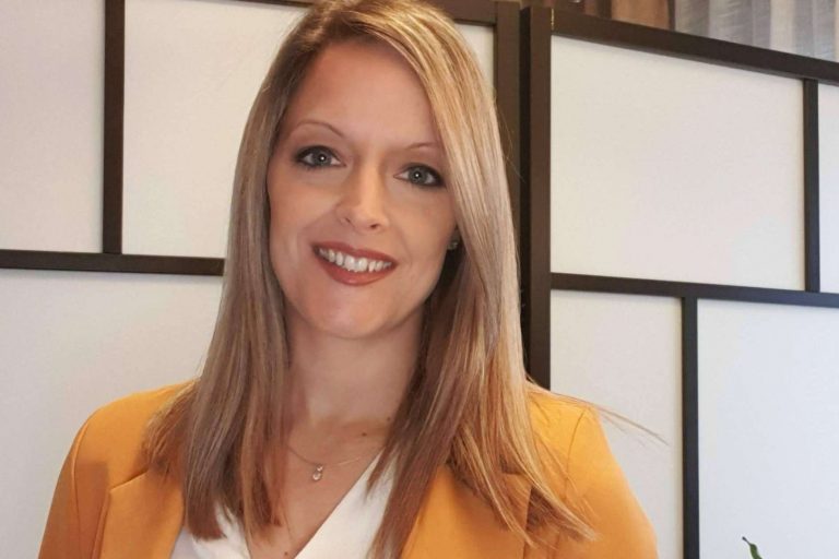 Sandra Solís Coach ofrece servicios para promover el bienestar en las empresas y facilitar el trabajo en equipo