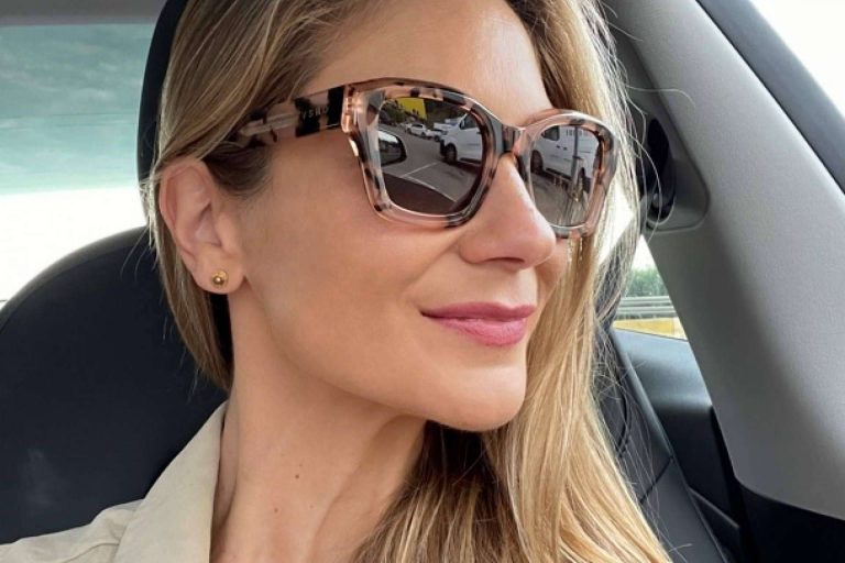 La experta Carolina Lober y Confortauto comparten algunos consejos para conducir con gafas