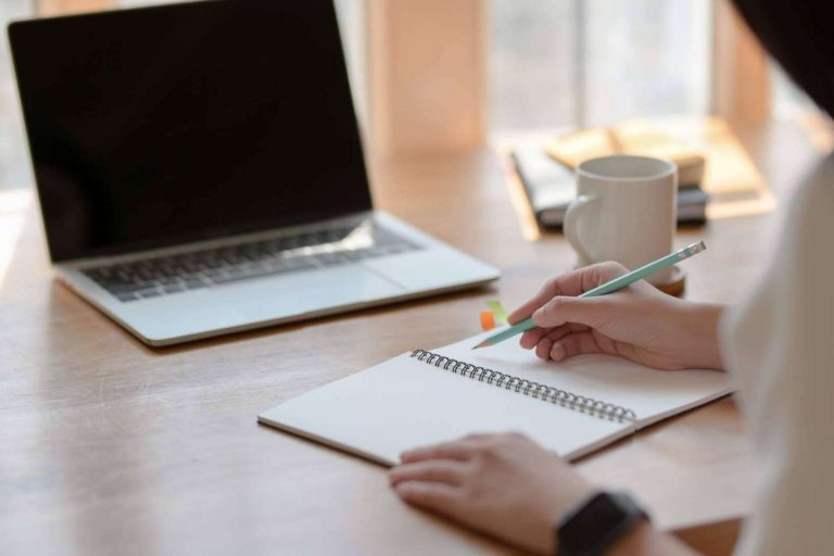 Convertirse en técnico o agente de Hacienda con estos cursos flash