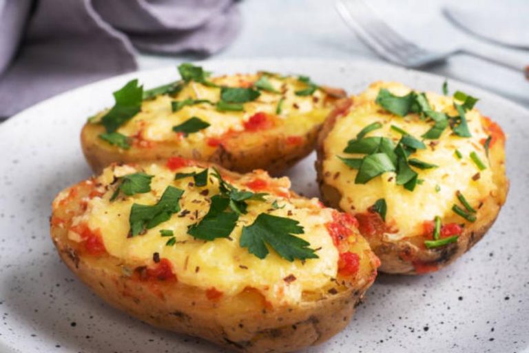 Patatas rellenas de atún: una receta sencilla de matrícula de honor