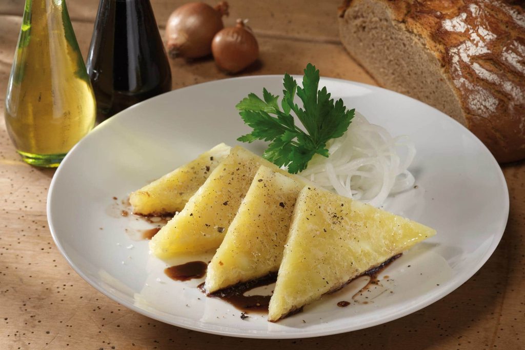 Quesos que sí puedes comer aunque estés a dieta