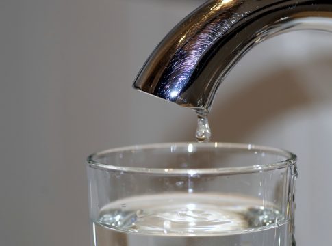 que-pasa-si-tomo-agua-llave-grifo