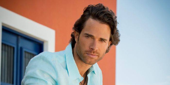 Actores de Hollywood a los que el cabello largo los hace aún más guapos 3 Actores de Hollywood a los que el cabello largo los hace aún más guapos