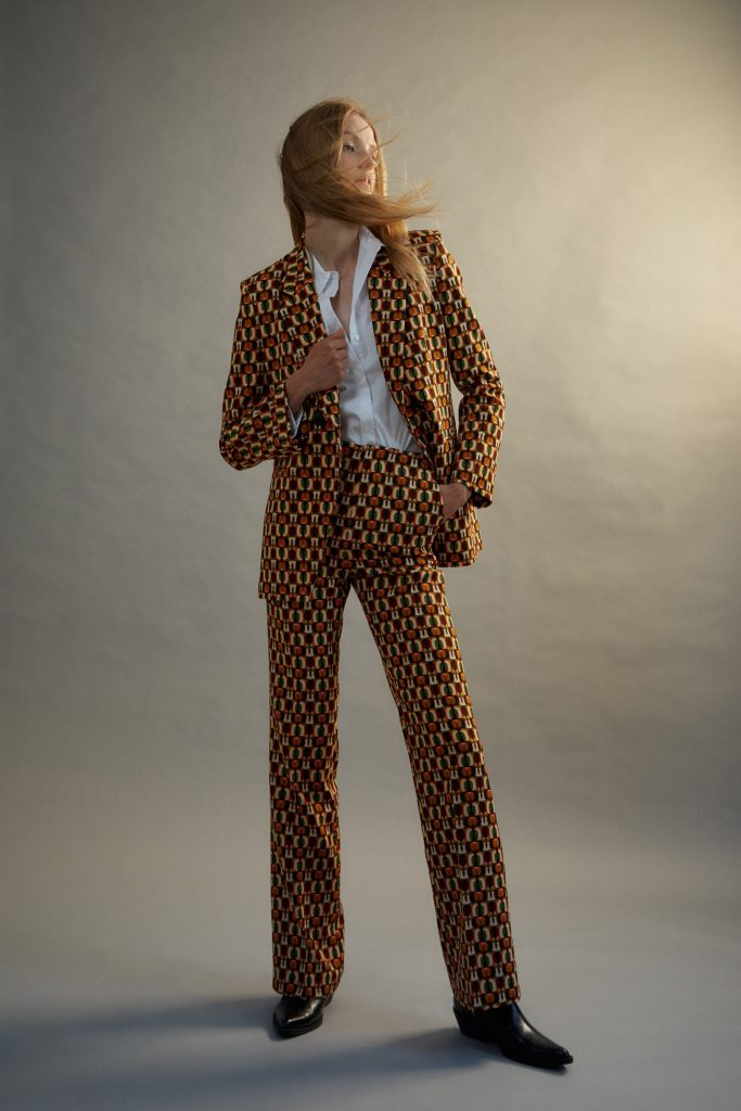 0010012401835050143 6