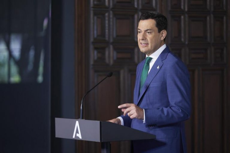 Juanma Moreno pregunta a Sánchez si va a 