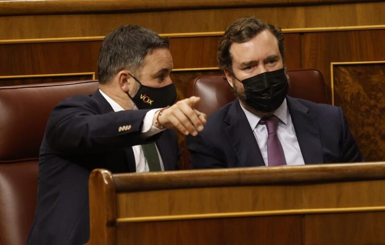 Abascal dice que Sánchez es 
